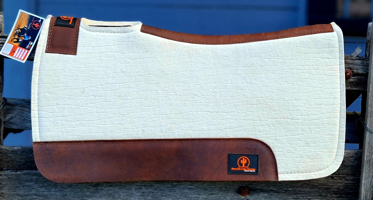Smooth Like Cactus The Clancy White Wool Contoured Saddle Pad